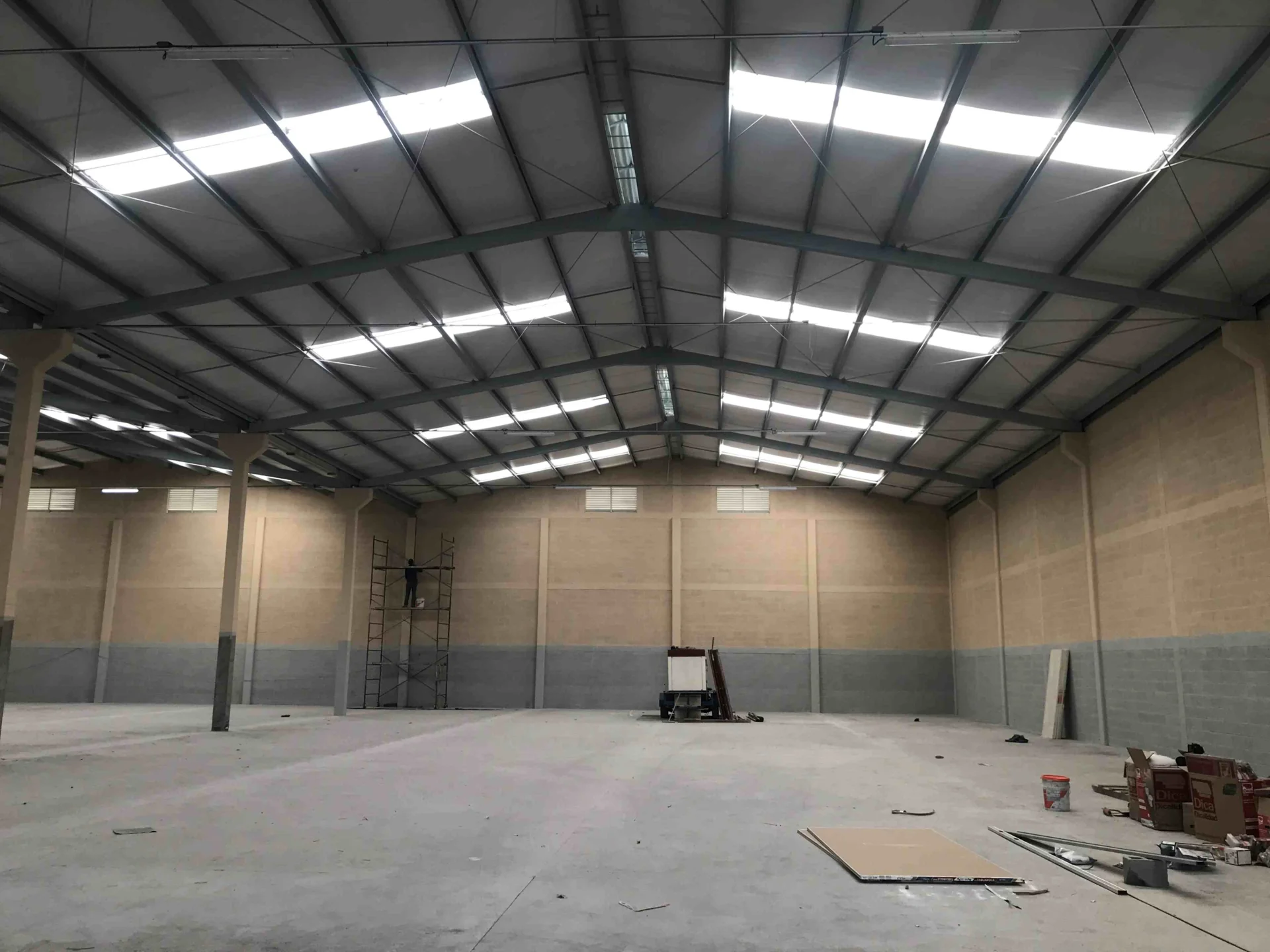 BODEGA EN RENTA APODACA PARQUE INDUSTRIAL 2270 M2