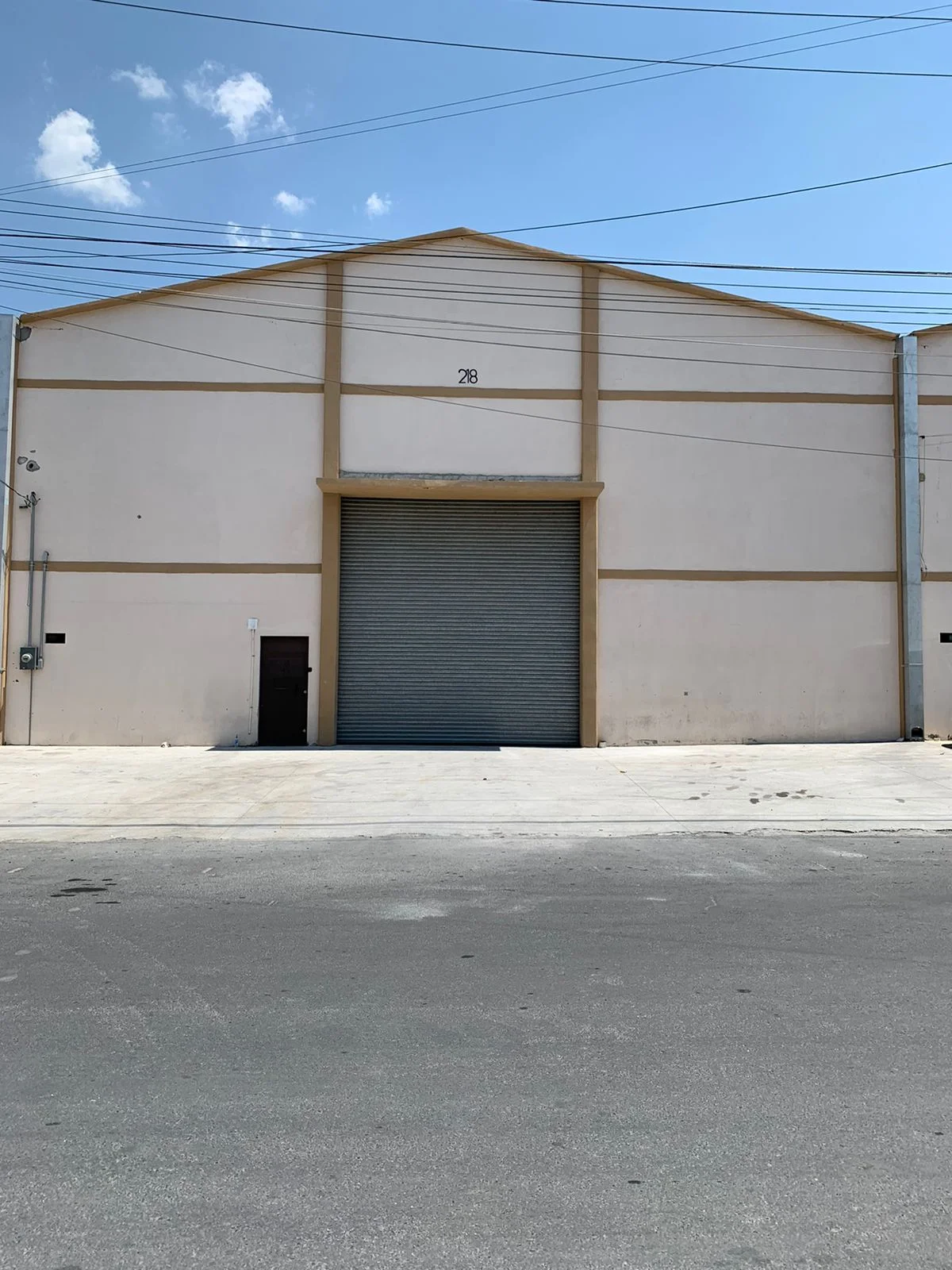 BODEGA EN RENTA SANTA CATARINA PARQUE INDUSTRIAL 504 M2