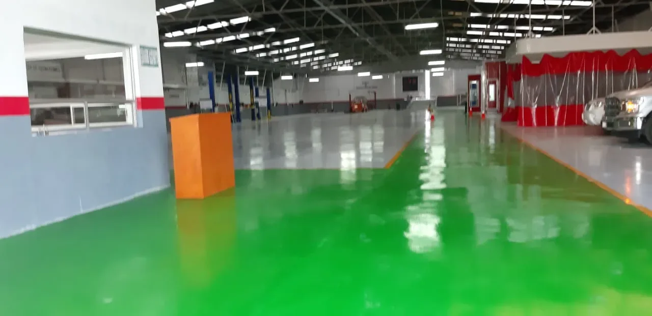 BODEGA COMERCIAL SOBRE AVENIDA ALTO TRAFICO COMERCIAL 3000 M2 SALTILLO COAHUILA